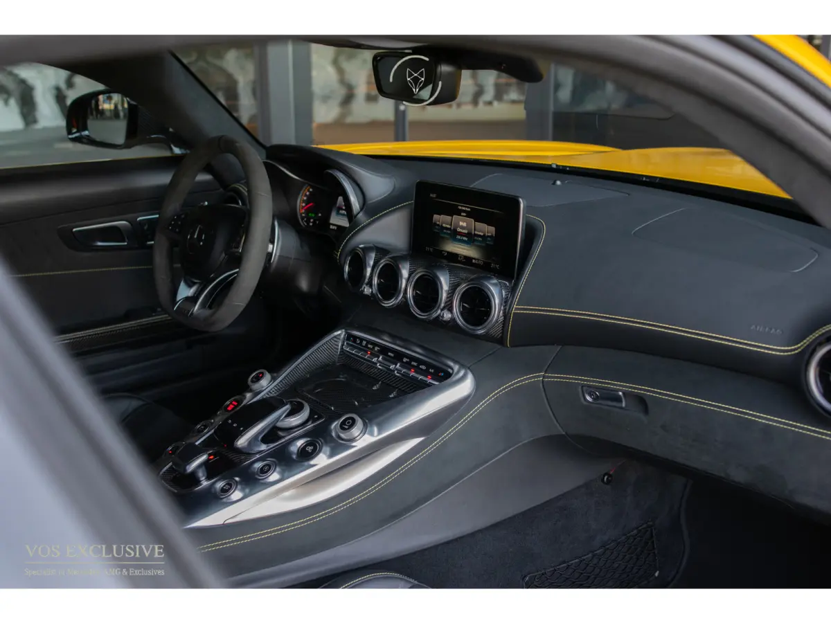 4.0 S Coupe Carbon in/exterieur|Ceramic|Dynamic plus|Designo|Performance stoelen|Dealer OH