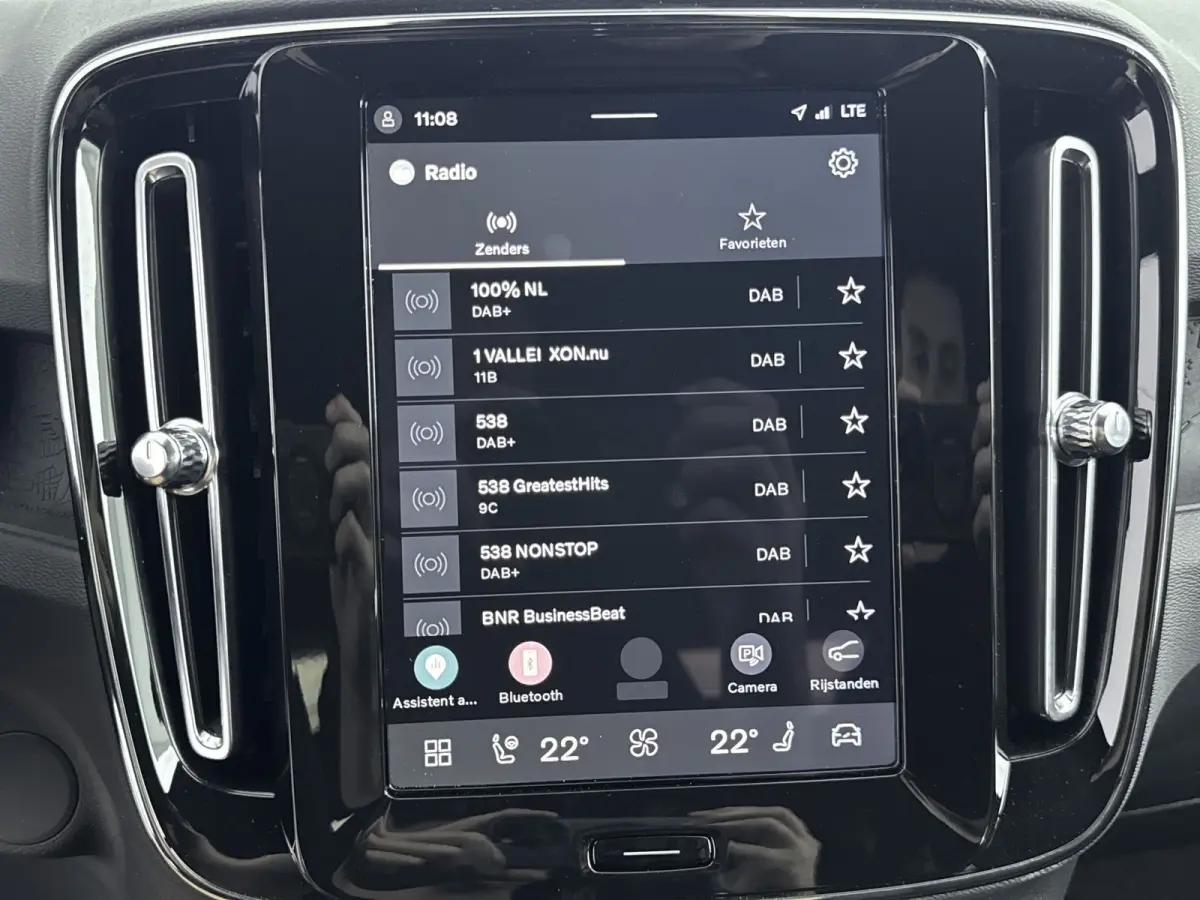 Extended Range Plus Black Edition | 20 inch LM | Harman/Kardon | PDC V+A en Camera | Elektrische stoelbediening met geheugen | Stoel + Stuur verwarming | Warmtepomp |