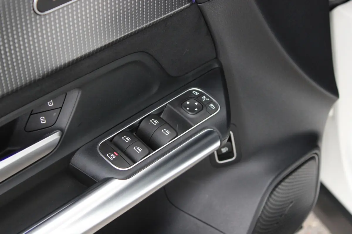 250 AMG 97,2% SOH | Camera | Trekhaak | Keyless | Widescreen | Sfeerverlichting | Dealer Onderhouden