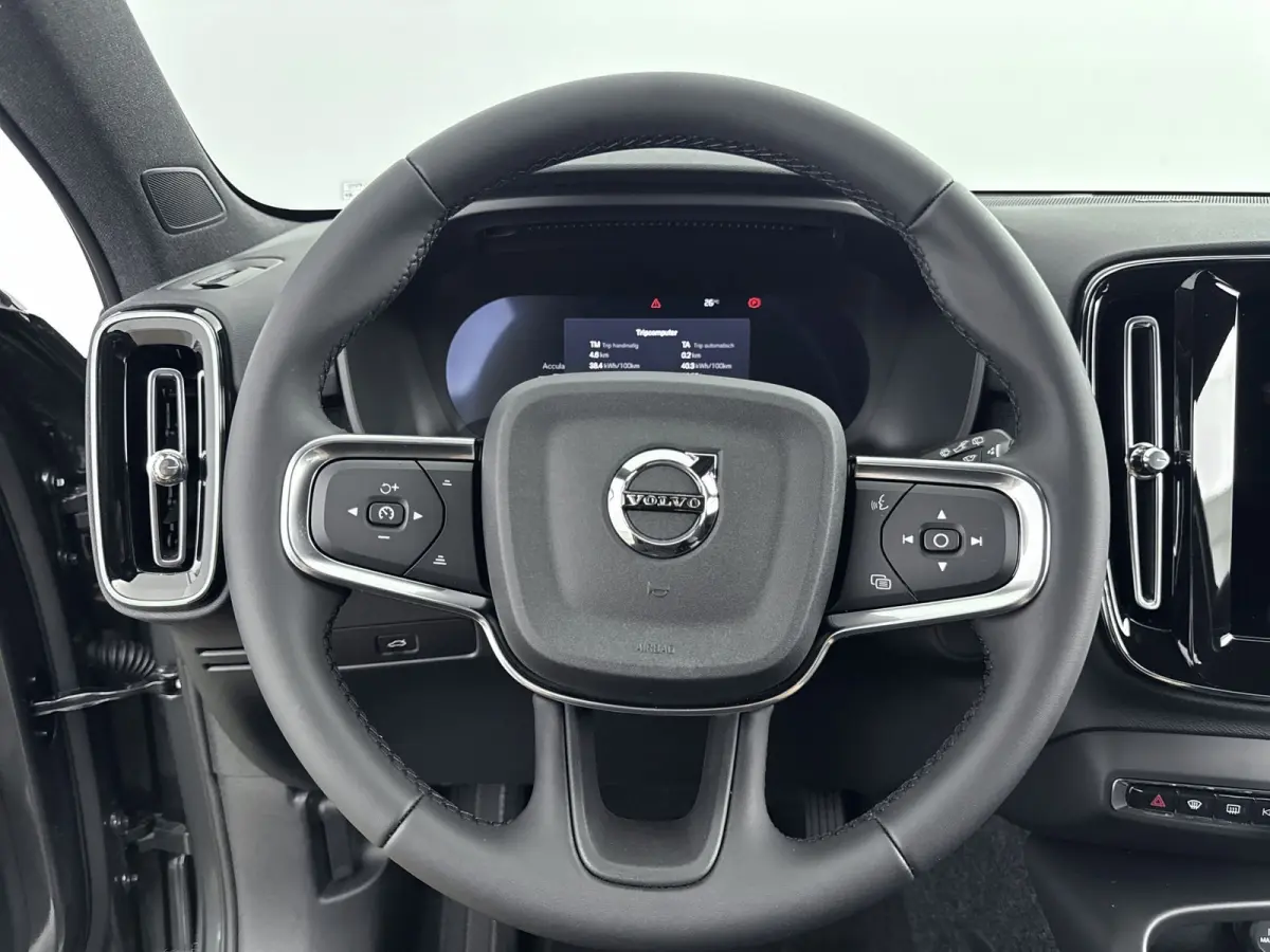 Single Motor Extended Range Plus Europa 82 kWh | 19 inch LM | Harman/Kardon | PDC V+A en Camera | Elektrische stoelbediening met geheugen | Stoel + Stuur verwarming | Warmtepomp | BLIS |
