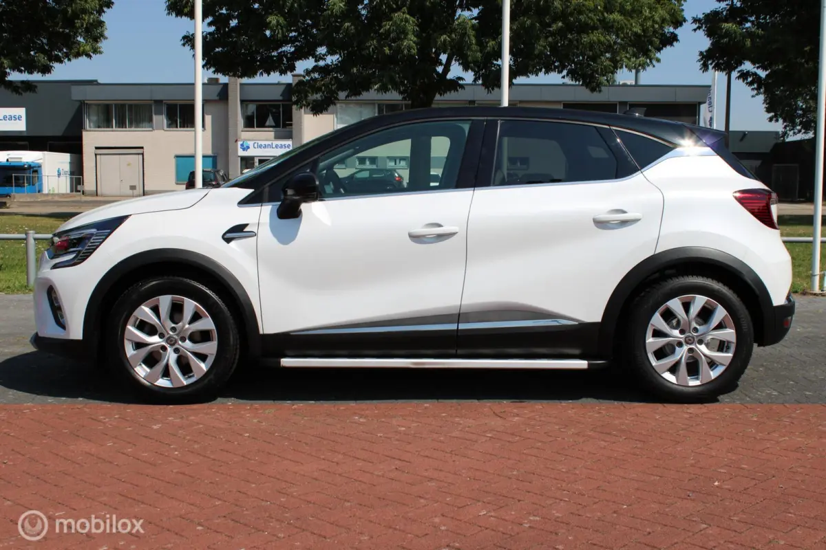 1.0 TCe 90 Intens, Wit metallic, Zwart dak, Donker glas, Navi, Clima, Stoelverwarming, Trekhaak, Pdc voor + achter + camera