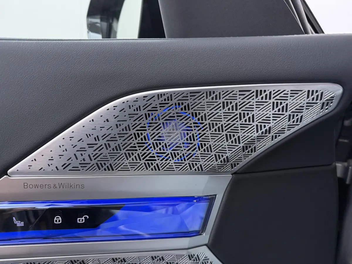 M760e xDrive | Trekhaak | SoH 100% | Skylounge Executive Lounge | Rear Console | Bowers&Wilkins |