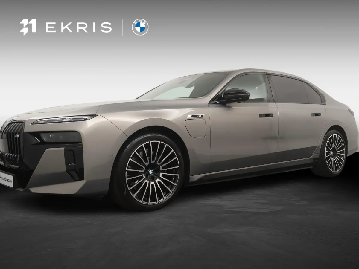 M760e xDrive | Trekhaak | SoH 100% | Skylounge Executive Lounge | Rear Console | Bowers&Wilkins |