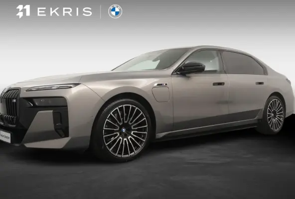 M760e xDrive | Trekhaak | SoH 100% | Skylounge Executive Lounge | Rear Console | Bowers&Wilkins |