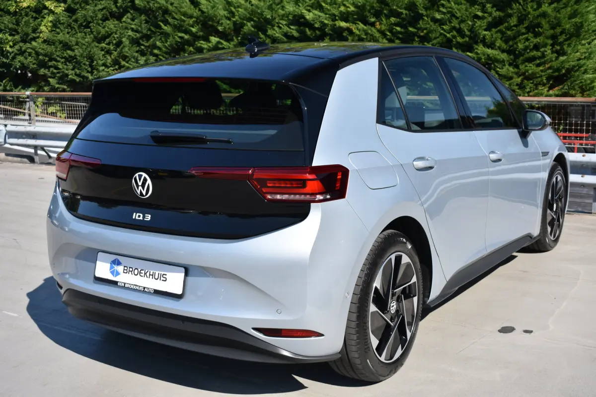Pro 58kWh 204PK SOH 91,72% | ACC | Achteruitrijcamera | Verwarmbare voorstoelen | Multimedia Pakket | Assistance Pakket | Automatisch inparkeren