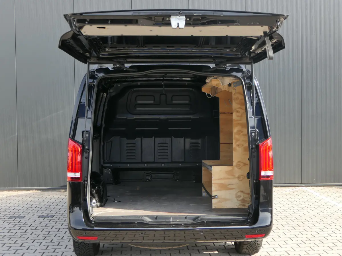 114 CDI Lang Lease-Edition | LED | Navigatie | CarPlay/Android Auto | Aftimmering | Lichtmetalen Velgen | Stoelverwarming | Comfort Stoelen
