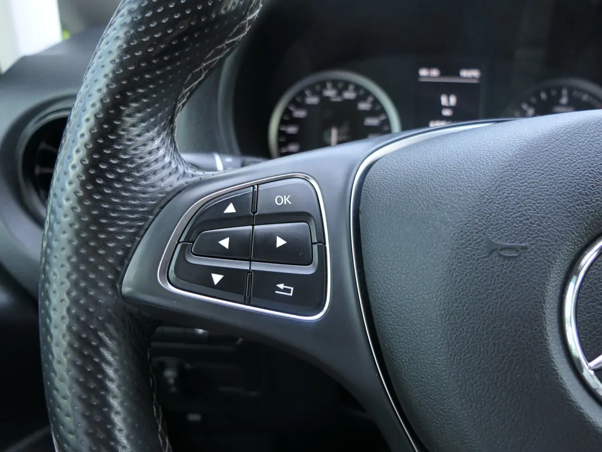 114 CDI Lang Lease-Edition | LED | Navigatie | CarPlay/Android Auto | Aftimmering | Lichtmetalen Velgen | Stoelverwarming | Comfort Stoelen