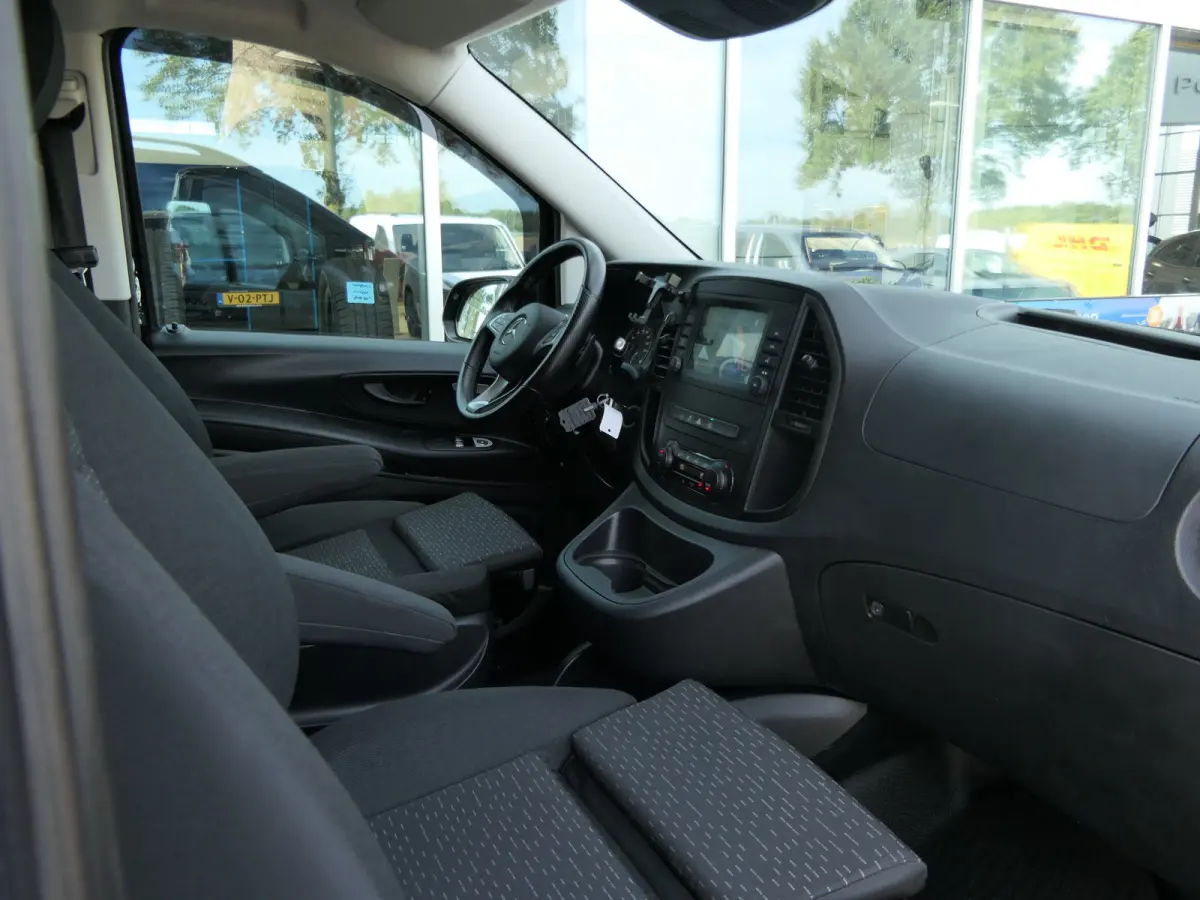 114 CDI Lang Lease-Edition | LED | Navigatie | CarPlay/Android Auto | Aftimmering | Lichtmetalen Velgen | Stoelverwarming | Comfort Stoelen
