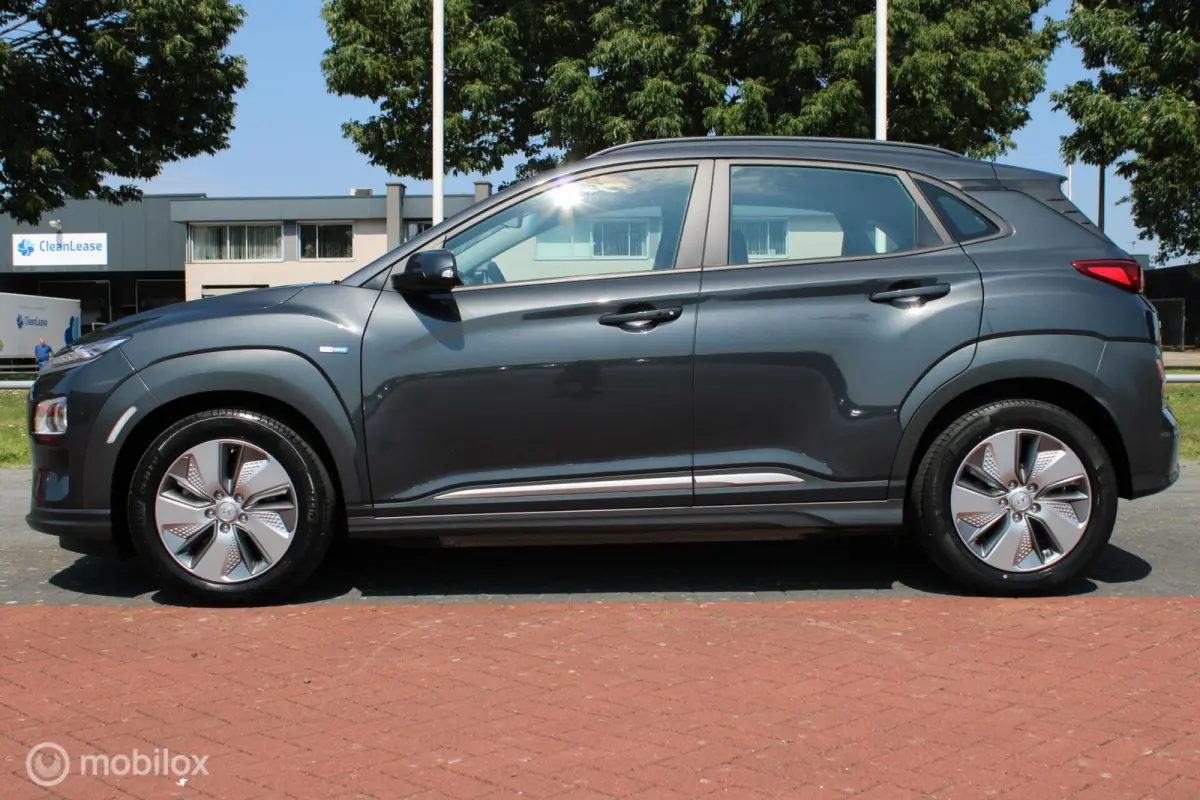 EV Comfort 64 kWh, 3 fase, Navi/App connect, Pdc + camera, Cruise, Clima, Keyless entry/go