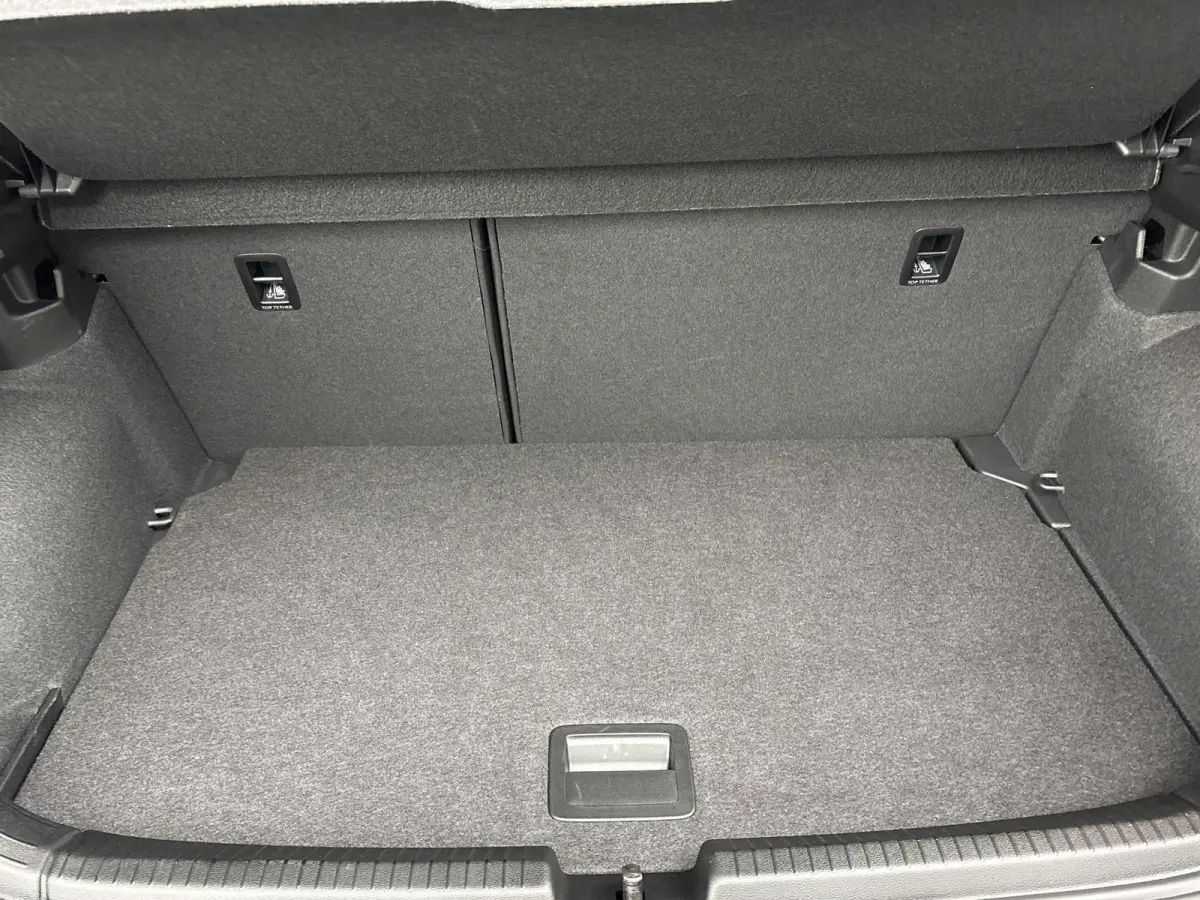 1.0 TSI Life Edition 95 PK | Navigatie | Camera | Apple Carplay draadloos | Android Auto draadloos | | Keyless access | Stoelverwarming | Climate Control | Digital Cockpit | Adaptive Cruise 
