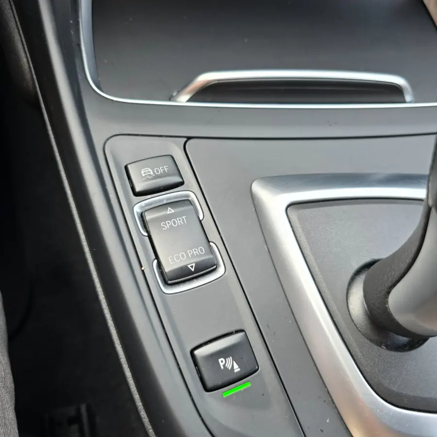 118i M Sport Edition| LEDER | STOELVERWARMING | 19 INCH | PDC | NAVI