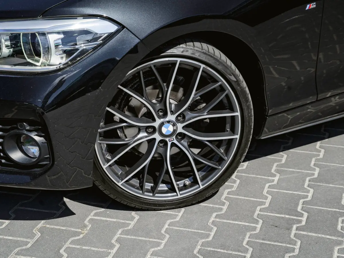 118i M Sport Edition| LEDER | STOELVERWARMING | 19 INCH | PDC | NAVI