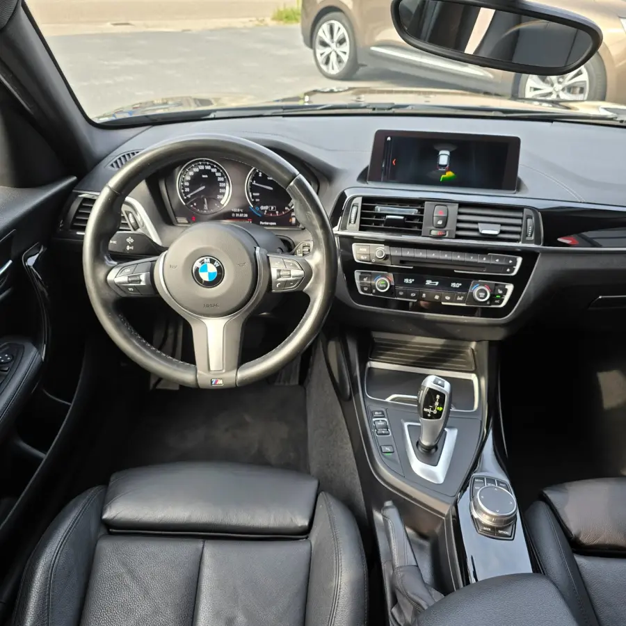 118i M Sport Edition| LEDER | STOELVERWARMING | 19 INCH | PDC | NAVI