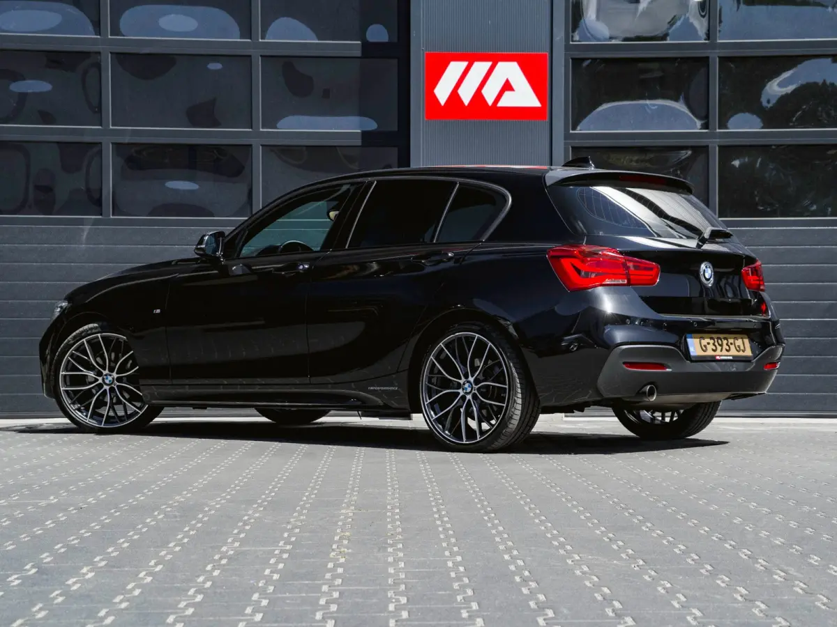 118i M Sport Edition| LEDER | STOELVERWARMING | 19 INCH | PDC | NAVI