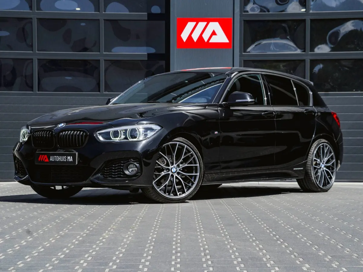 118i M Sport Edition| LEDER | STOELVERWARMING | 19 INCH | PDC | NAVI