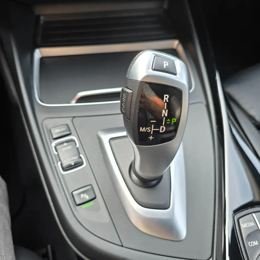 118i M Sport Edition| LEDER | STOELVERWARMING | 19 INCH | PDC | NAVI