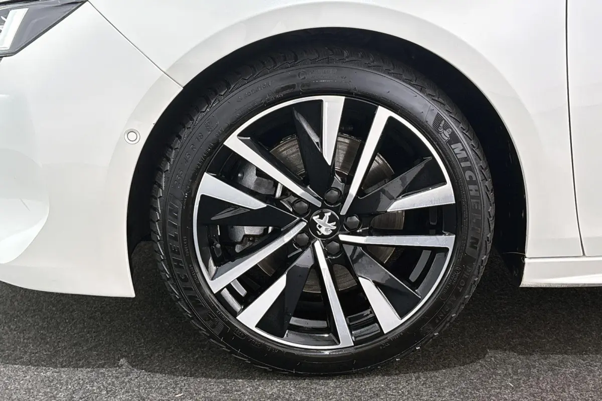 1.6 HYbrid GT Line SOH 91.5% Panoramadak Nappa Leder Stoelverwarming FOCAL