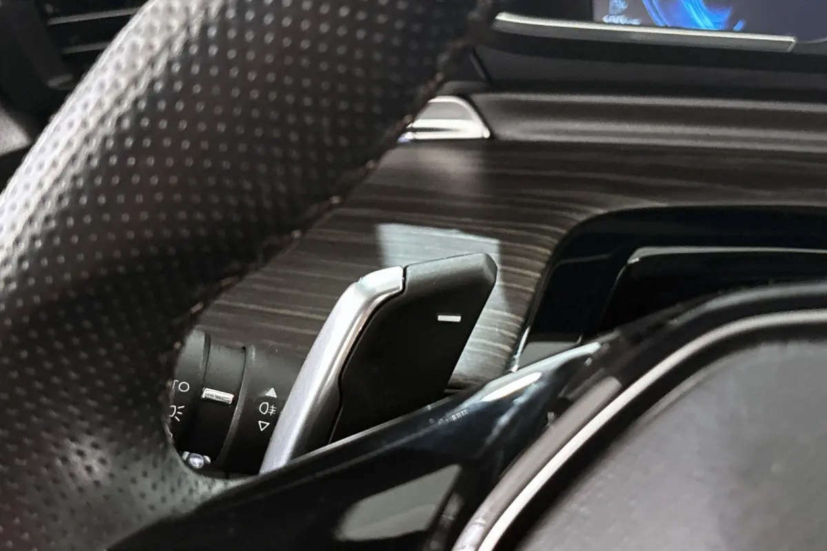 1.6 HYbrid GT Line SOH 91.5% Panoramadak Nappa Leder Stoelverwarming FOCAL
