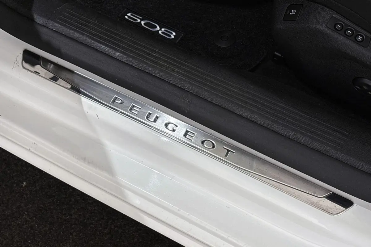 1.6 HYbrid GT Line SOH 91.5% Panoramadak Nappa Leder Stoelverwarming FOCAL