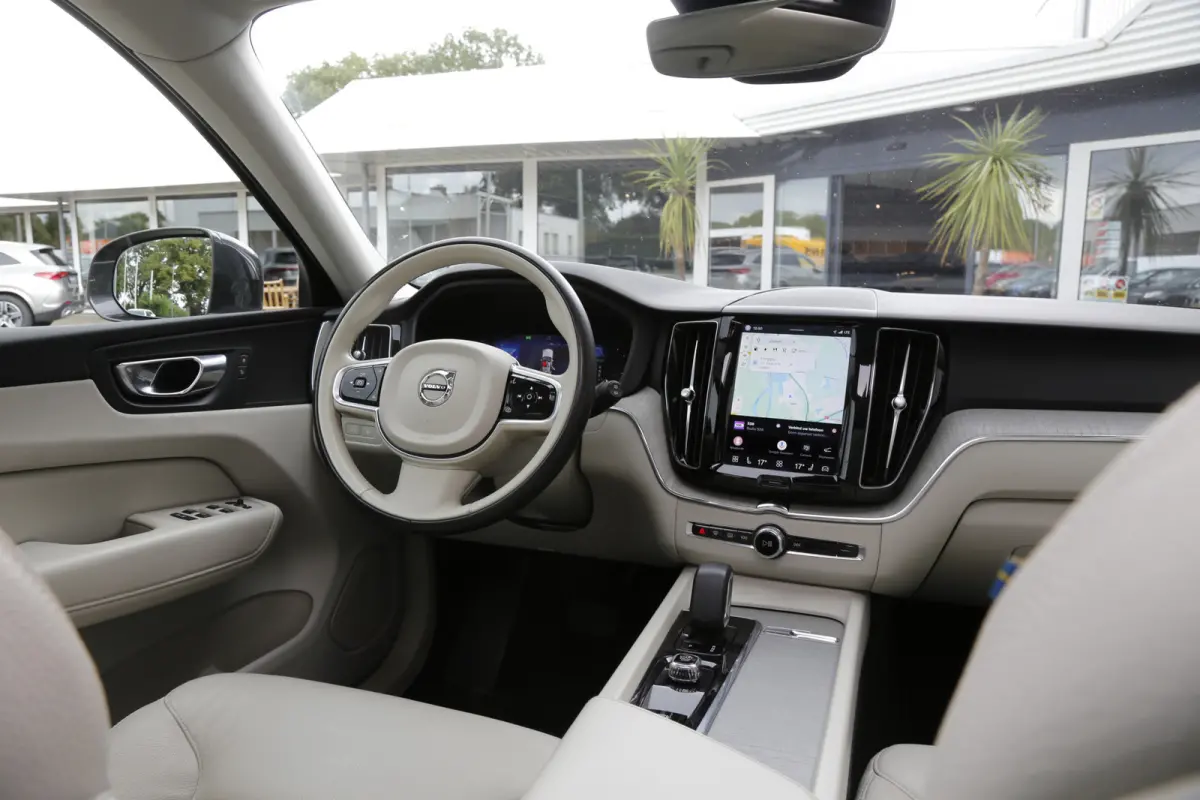 2.0 T6 Plug-in hybrid AWD Longe Range*Perfect Volvo Onderh.*Leder/Pano/Camera/Keyless Entry+Go/Elek. Klep/LED/DAB/Rijstrook/Parkeersens.V+A/18 inch LM*