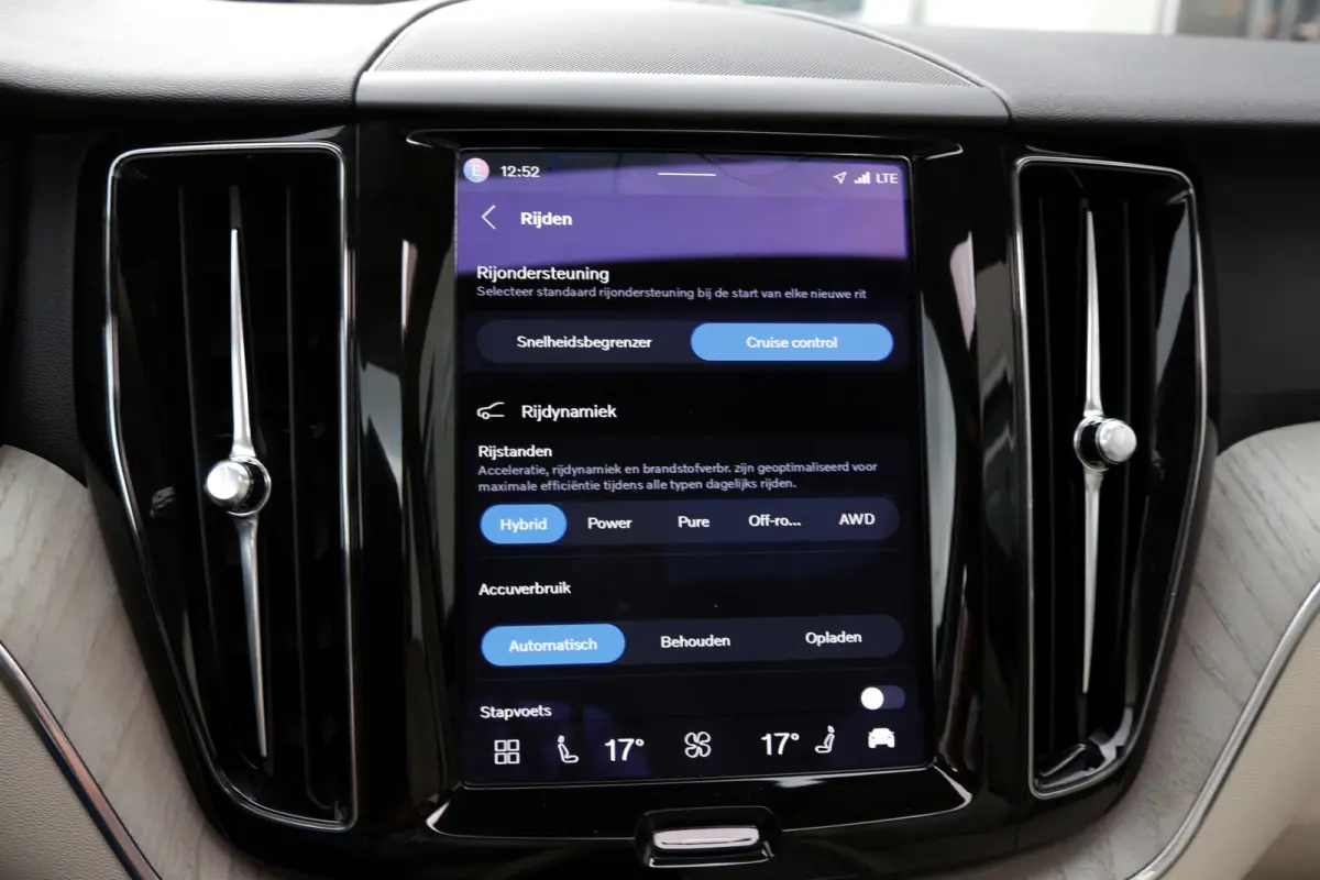 2.0 T6 Plug-in hybrid AWD Longe Range*Perfect Volvo Onderh.*Leder/Pano/Camera/Keyless Entry+Go/Elek. Klep/LED/DAB/Rijstrook/Parkeersens.V+A/18 inch LM*