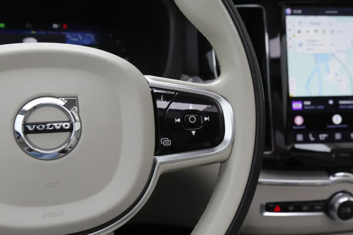 2.0 T6 Plug-in hybrid AWD Longe Range*Perfect Volvo Onderh.*Leder/Pano/Camera/Keyless Entry+Go/Elek. Klep/LED/DAB/Rijstrook/Parkeersens.V+A/18 inch LM*
