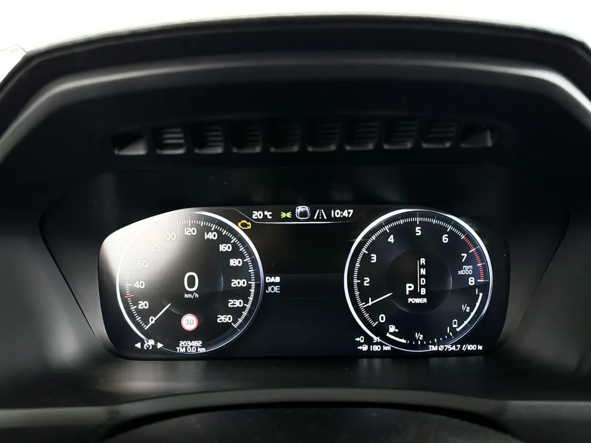 T8 Twin Engine AWD Inscription | SOH 84% | Panoramadak | 360° camera | Bowers & Wilkins | Head-up display Stoelventilatie | Stoel- en stuurverwarming | Luchtvering | Trekhaak