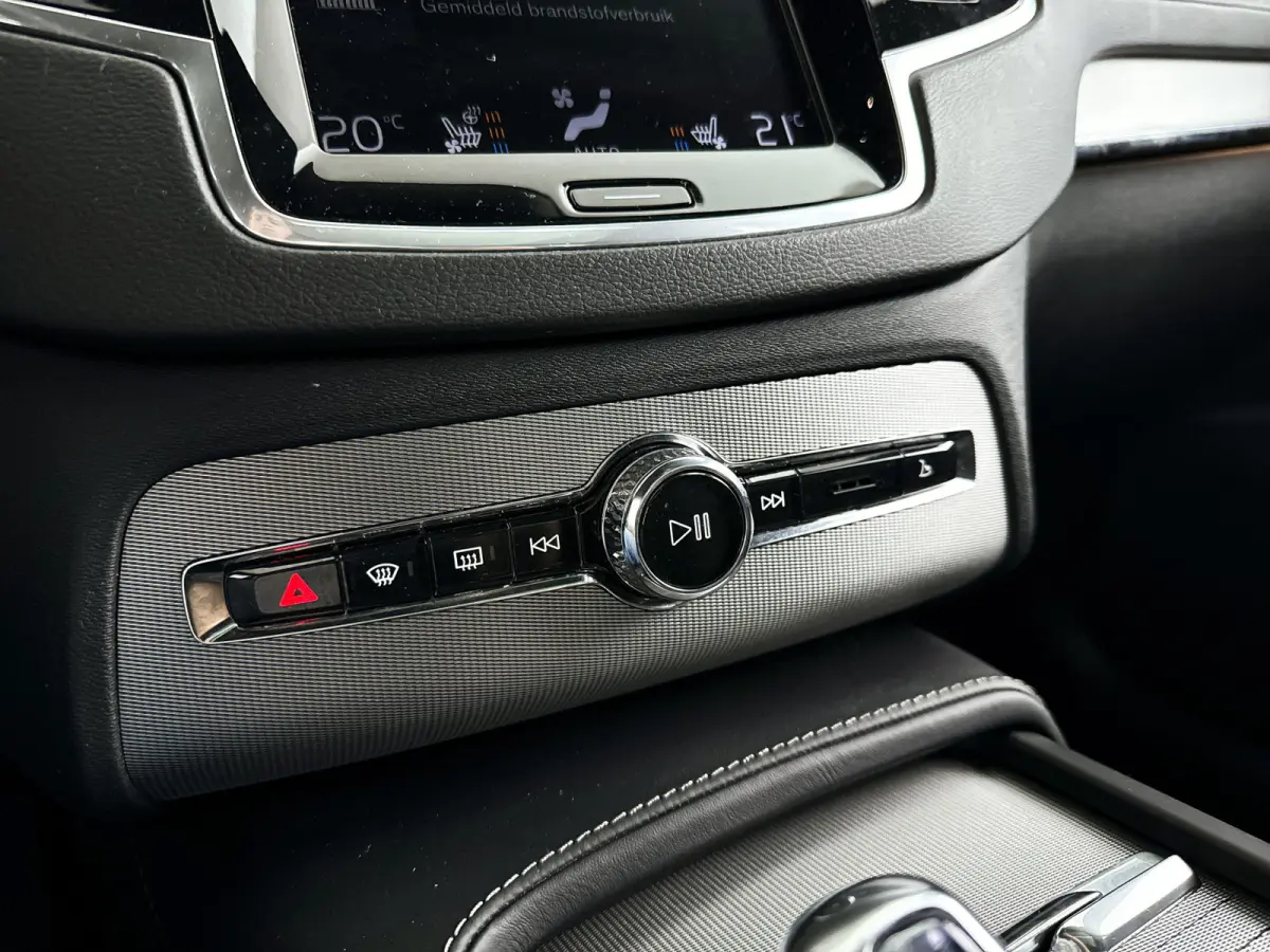 T8 Twin Engine AWD Inscription | SOH 84% | Panoramadak | 360° camera | Bowers & Wilkins | Head-up display Stoelventilatie | Stoel- en stuurverwarming | Luchtvering | Trekhaak