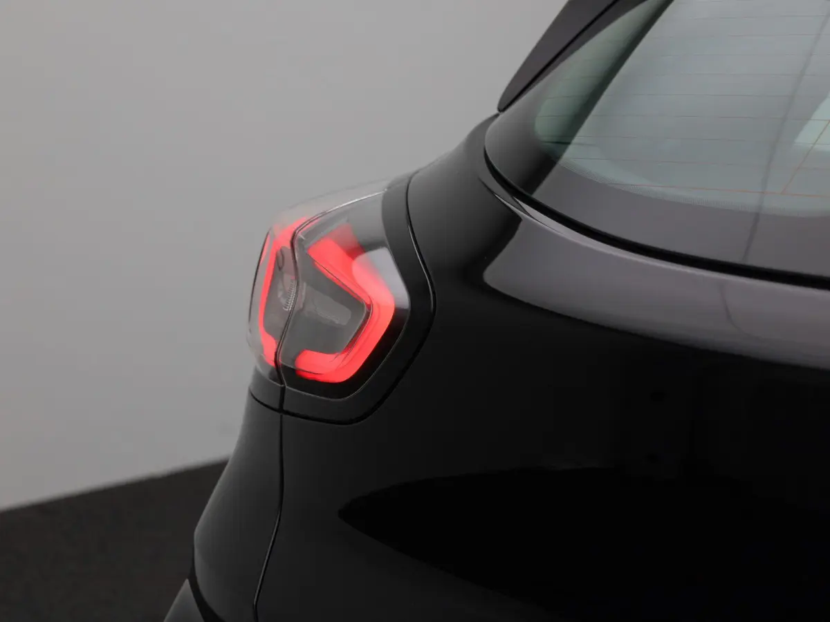 1.0 EcoBoost Titanium X | Navigatie | Stoel/Stuur verwarming | Camera | Apple CarPlay / Android Auto | Climate control | Bluetooth | DAB | Cruise Control | Airco | Parkeersensoren | Lichtmet