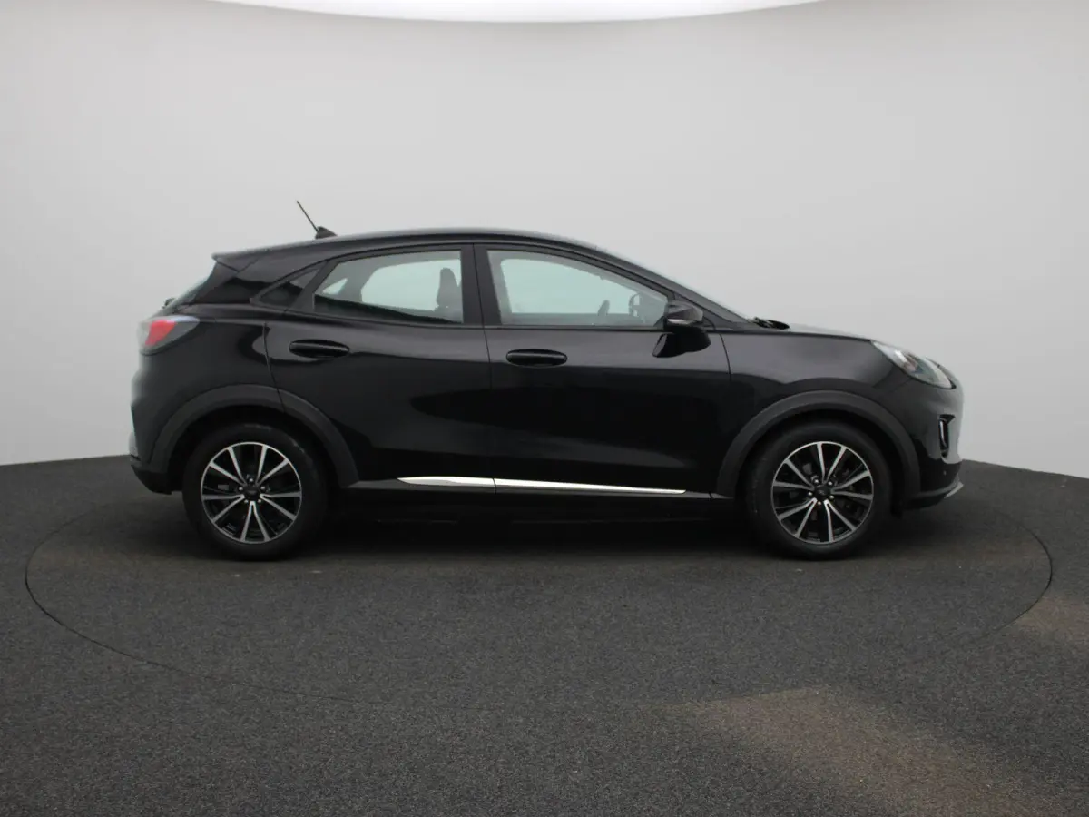 1.0 EcoBoost Titanium X | Navigatie | Stoel/Stuur verwarming | Camera | Apple CarPlay / Android Auto | Climate control | Bluetooth | DAB | Cruise Control | Airco | Parkeersensoren | Lichtmet