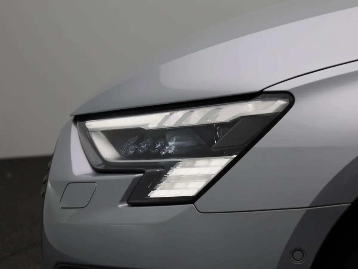 30 TFSI Advanced edition | Automaat | Apple Carplay / Android Auto | Camera | Stoelverwarming | Leder | Matrix | Parkeer sensoren | Navigatie | Dodehoek Detectie | Vitrual Cockpit | Climate 
