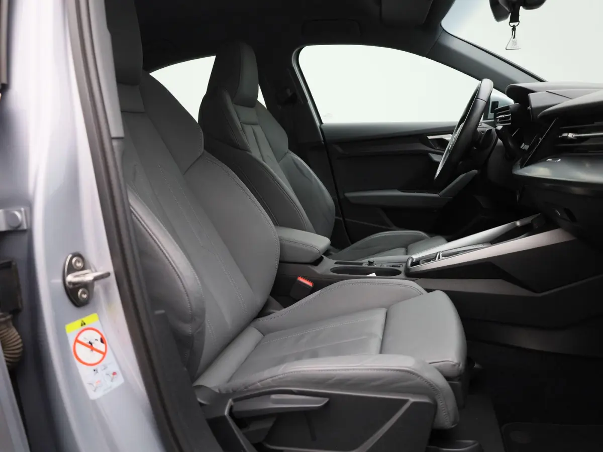 30 TFSI Advanced edition | Automaat | Apple Carplay / Android Auto | Camera | Stoelverwarming | Leder | Matrix | Parkeer sensoren | Navigatie | Dodehoek Detectie | Vitrual Cockpit | Climate 