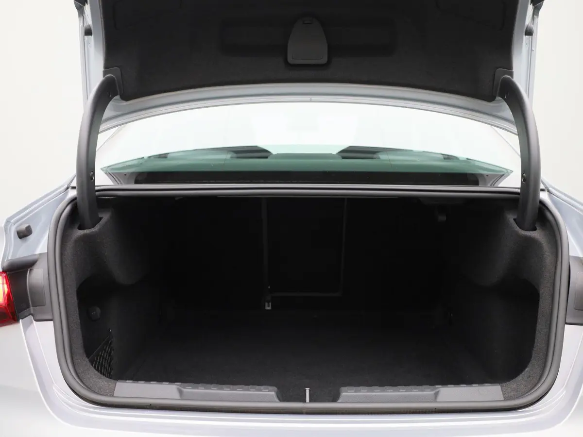 30 TFSI Advanced edition | Automaat | Apple Carplay / Android Auto | Camera | Stoelverwarming | Leder | Matrix | Parkeer sensoren | Navigatie | Dodehoek Detectie | Vitrual Cockpit | Climate 