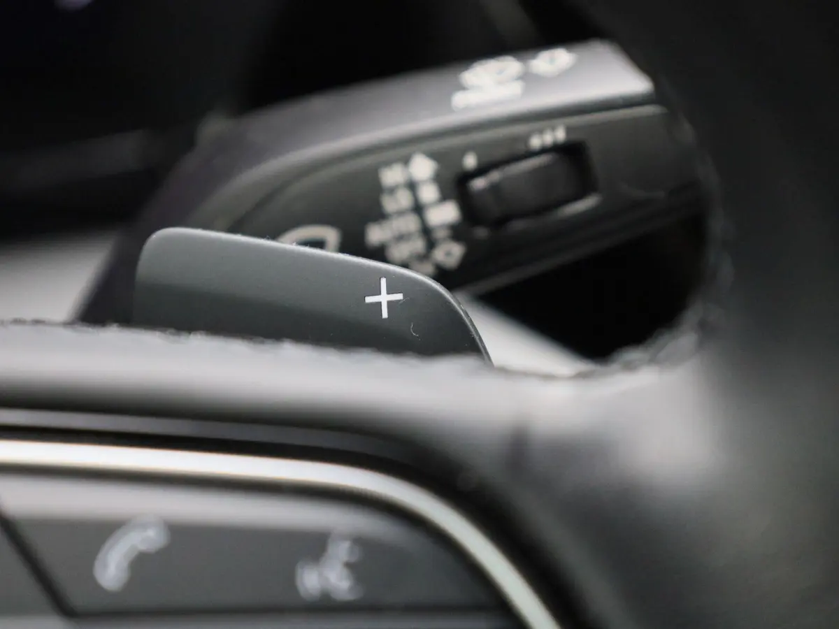30 TFSI Advanced edition | Automaat | Apple Carplay / Android Auto | Camera | Stoelverwarming | Leder | Matrix | Parkeer sensoren | Navigatie | Dodehoek Detectie | Vitrual Cockpit | Climate 