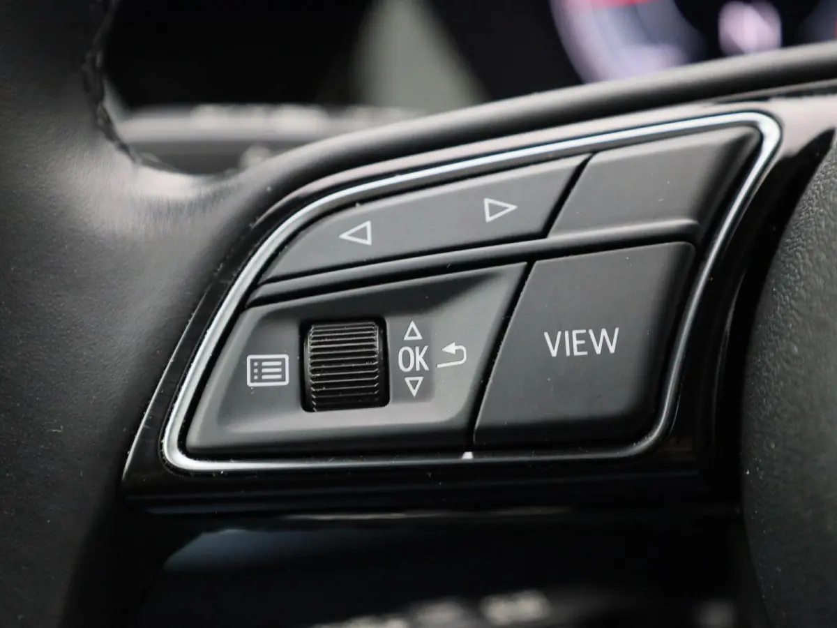 30 TFSI Advanced edition | Automaat | Apple Carplay / Android Auto | Camera | Stoelverwarming | Leder | Matrix | Parkeer sensoren | Navigatie | Dodehoek Detectie | Vitrual Cockpit | Climate 