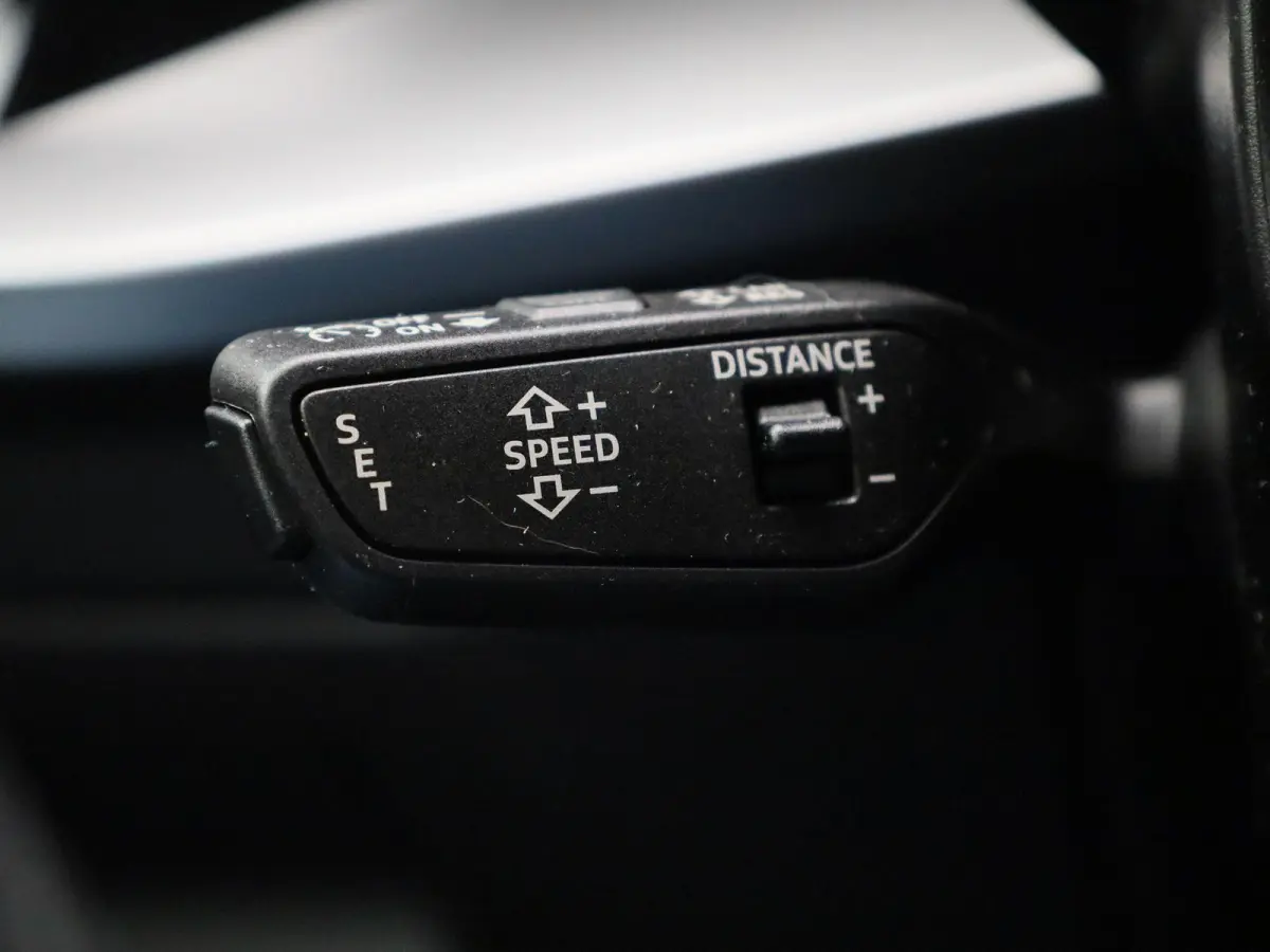 30 TFSI Advanced edition | Automaat | Apple Carplay / Android Auto | Camera | Stoelverwarming | Leder | Matrix | Parkeer sensoren | Navigatie | Dodehoek Detectie | Vitrual Cockpit | Climate 