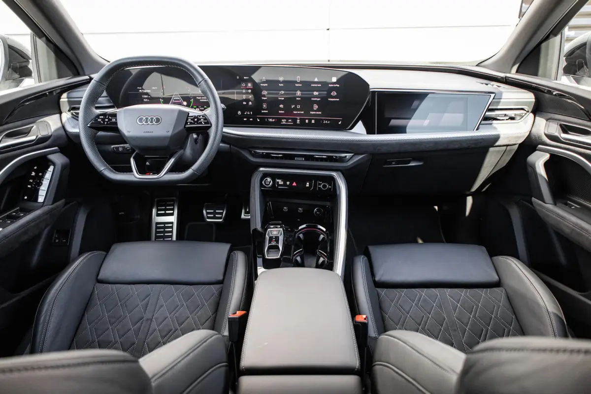 2.0 TFSI e-hybrid 299pk quattro S edition | 20" LMV | Panoramadak | Alcantara | 360 Camera | Keyless