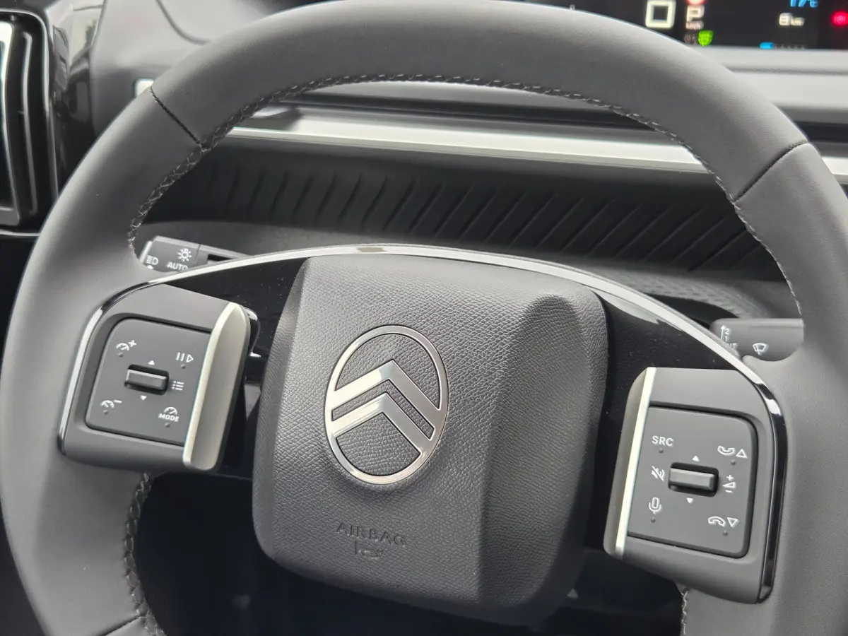 Max 1.2 Hybrid 110-PK | Cruise Control | Camera | Navigatie | Climate Control | Carplay | LMV | 3D LED | Comfortstoelen |