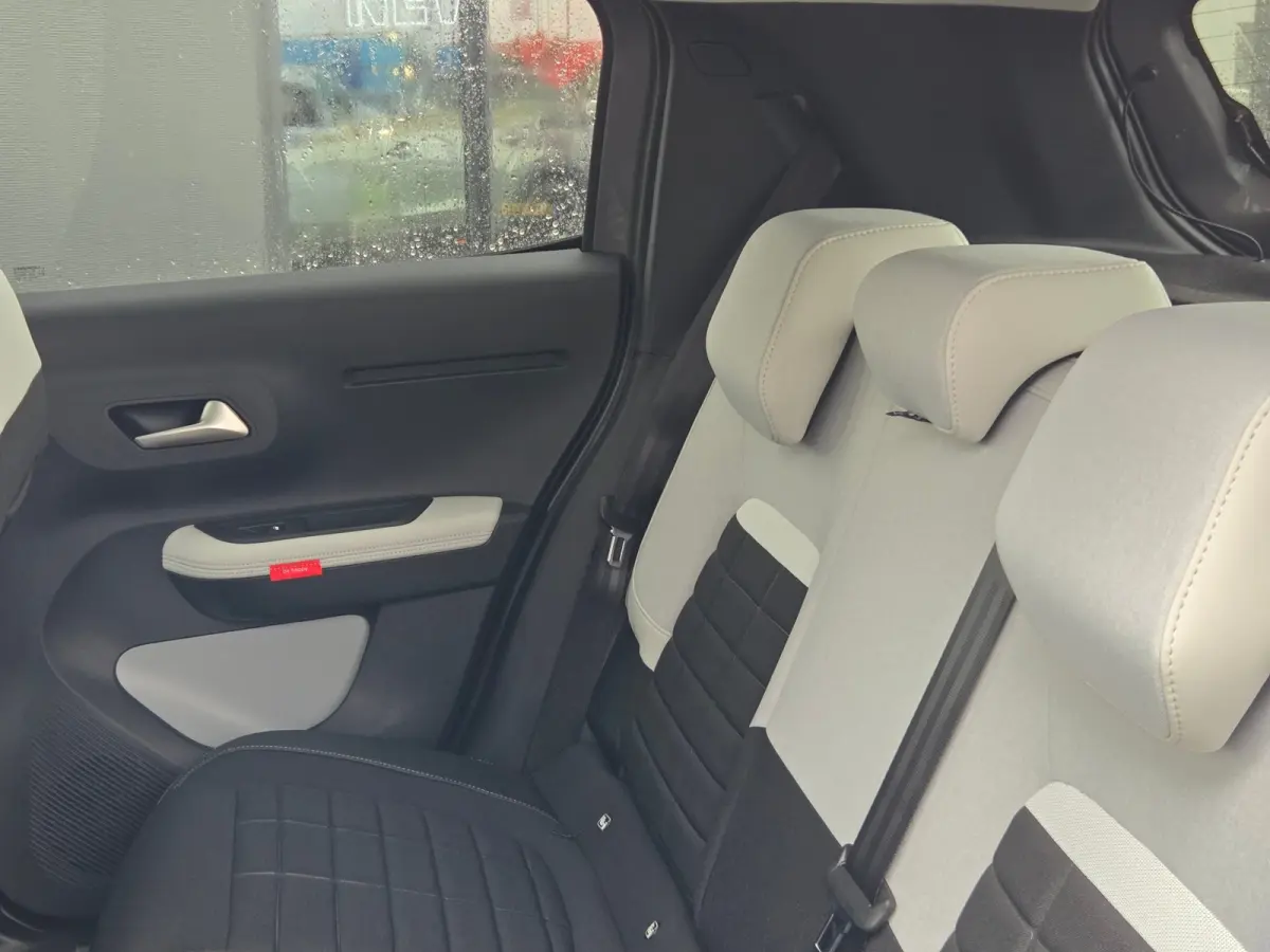 Max 1.2 Hybrid 110-PK | Cruise Control | Camera | Navigatie | Climate Control | Carplay | LMV | 3D LED | Comfortstoelen |