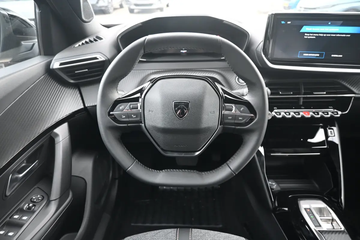 Allure tot 8 Jaar Garantie! | Active Safety Brake met camera en radar (automatisch noodremsysteem) met Distance Alert (waarschuwing dreigende aanrijding) | Advanced Active Safety Brake met c