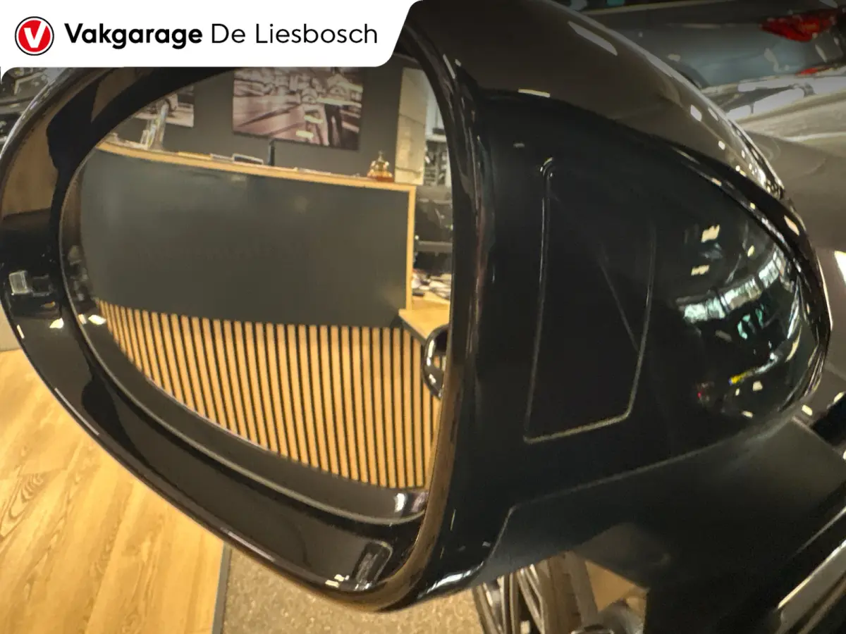 2.0/pano/leer/navi/camera/sport chrono/stoelverw/boeken