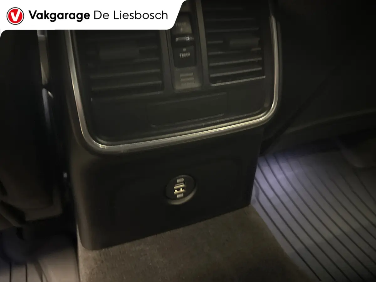 2.0/pano/leer/navi/camera/sport chrono/stoelverw/boeken
