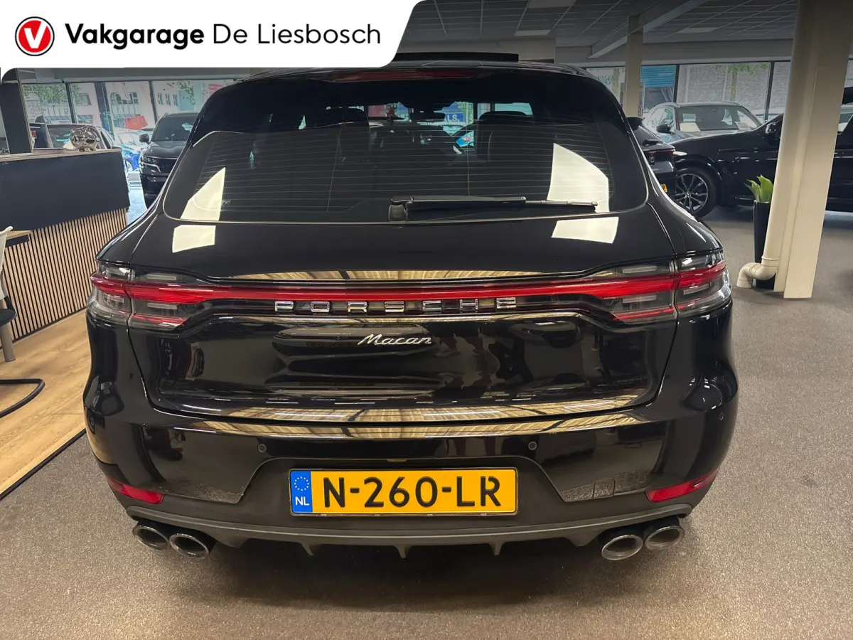 2.0/pano/leer/navi/camera/sport chrono/stoelverw/boeken