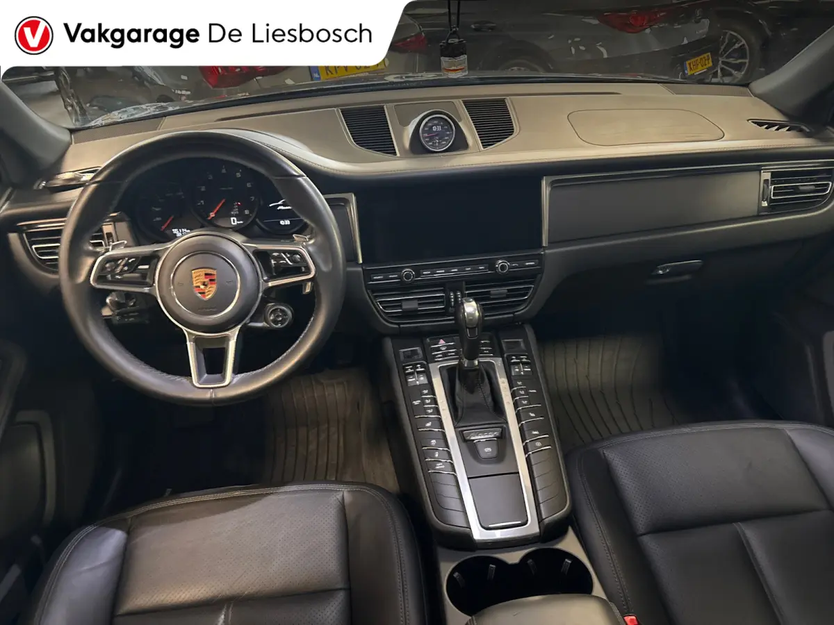 2.0/pano/leer/navi/camera/sport chrono/stoelverw/boeken