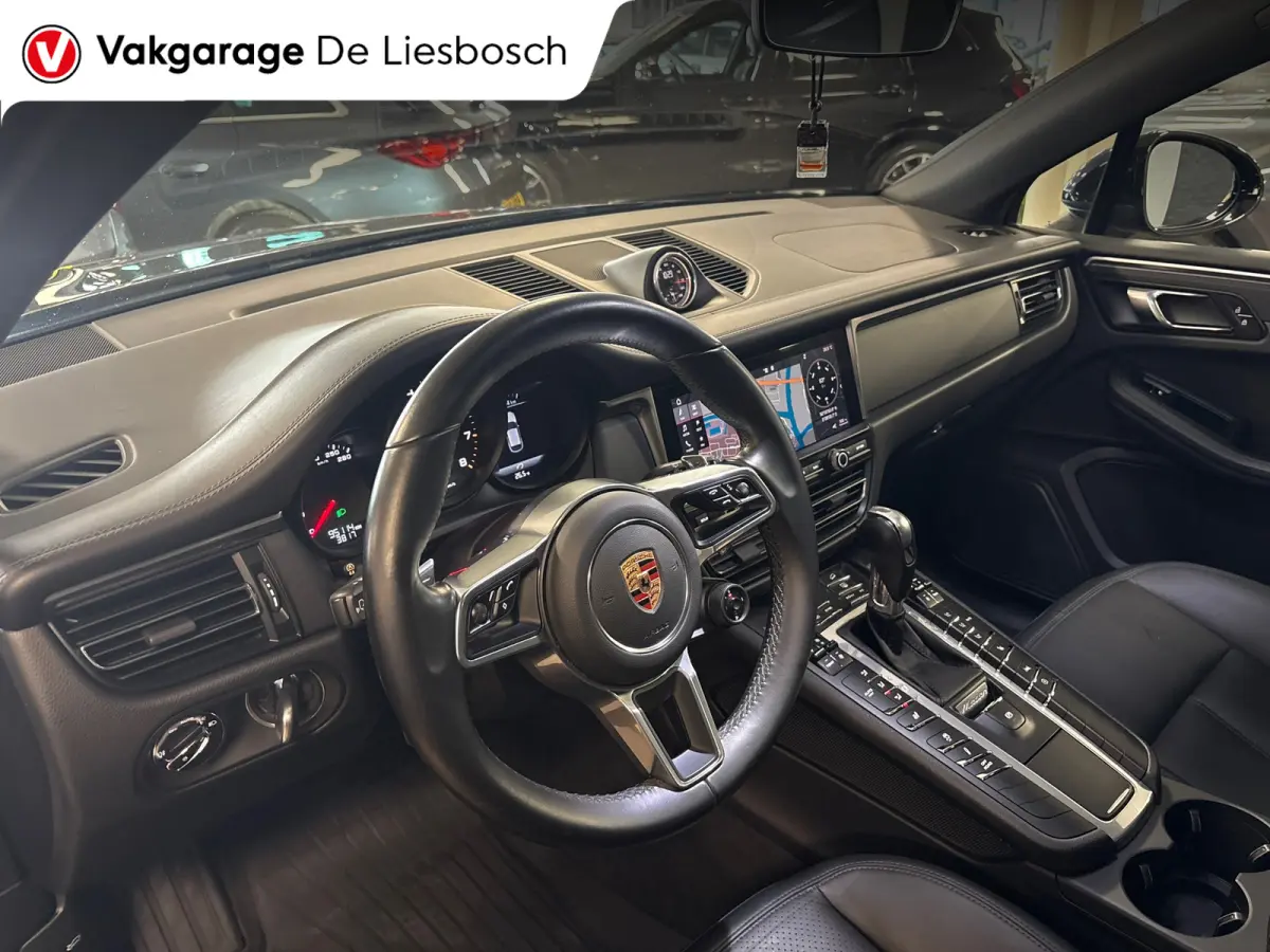 2.0/pano/leer/navi/camera/sport chrono/stoelverw/boeken