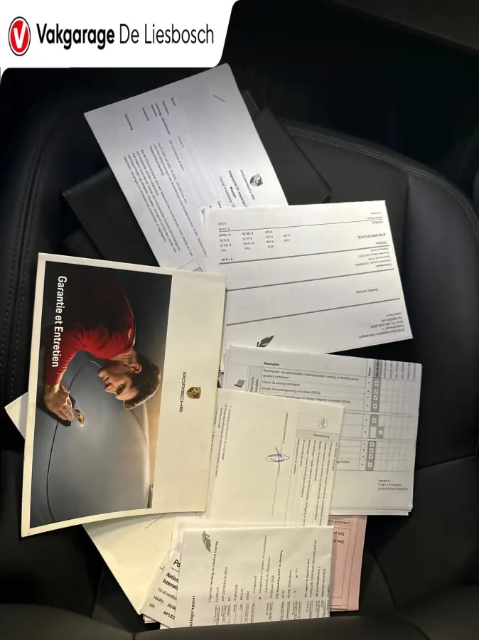 2.0/pano/leer/navi/camera/sport chrono/stoelverw/boeken