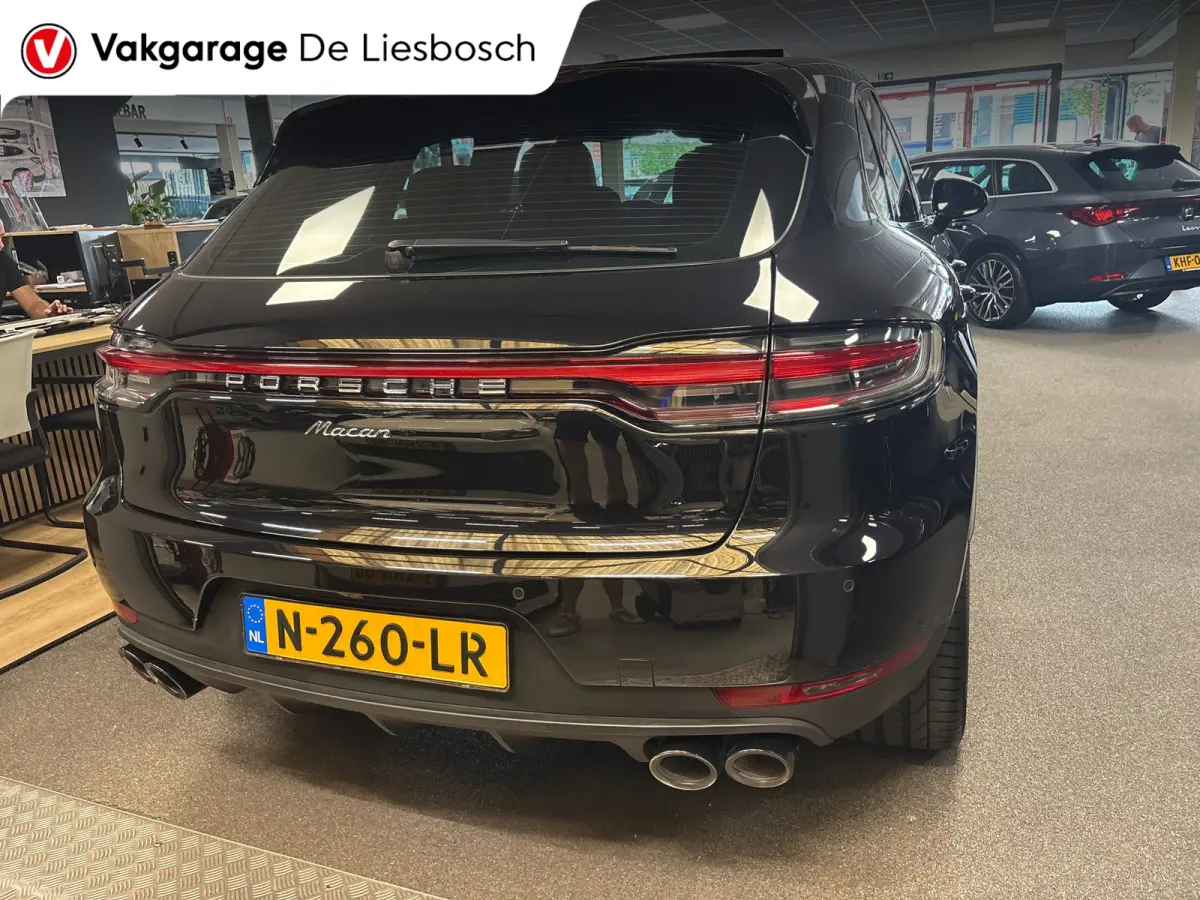 2.0/pano/leer/navi/camera/sport chrono/stoelverw/boeken