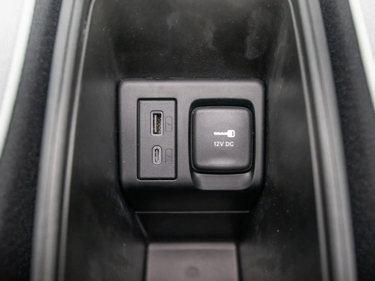 Hybrid Dolcevita Limited Edition | Cabrio | Clima | Cruise | PDC | Keyless | Apple Carplay