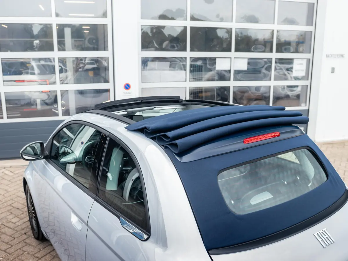 Hybrid Dolcevita Limited Edition | Cabrio | Clima | Cruise | PDC | Keyless | Apple Carplay