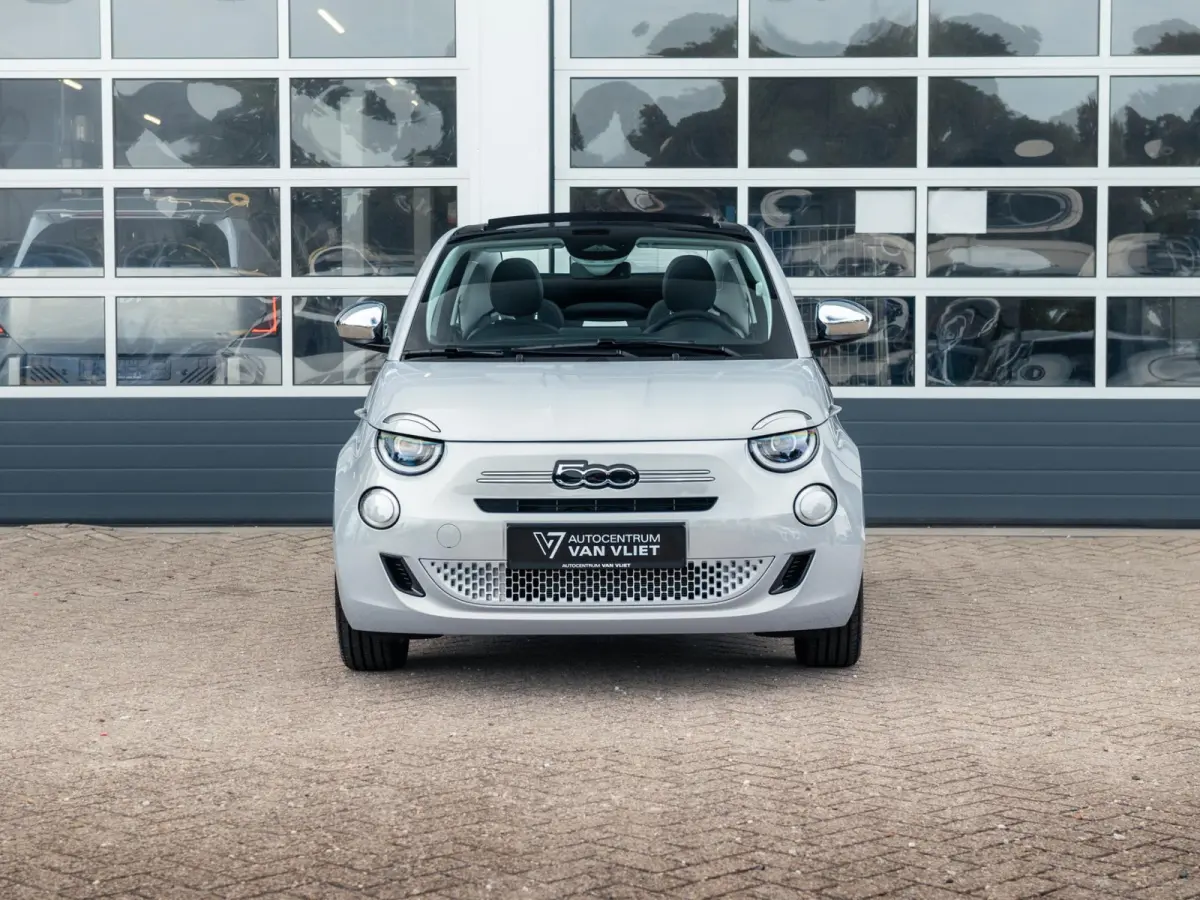 Hybrid Dolcevita Limited Edition | Cabrio | Clima | Cruise | PDC | Keyless | Apple Carplay